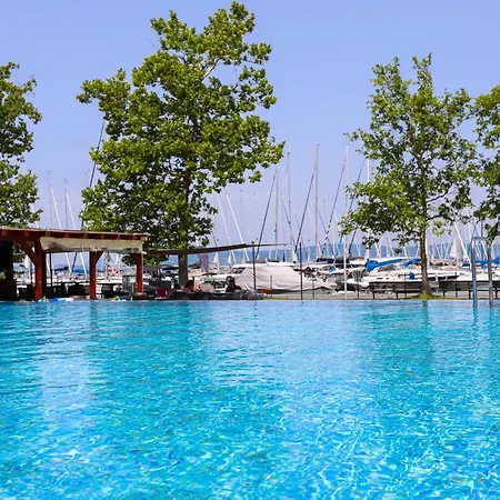 Bl Lakeview With Pool *