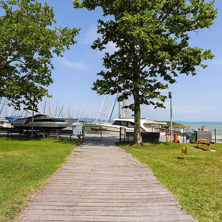 Apartment Bl Lakeview With Pool Balatonlelle