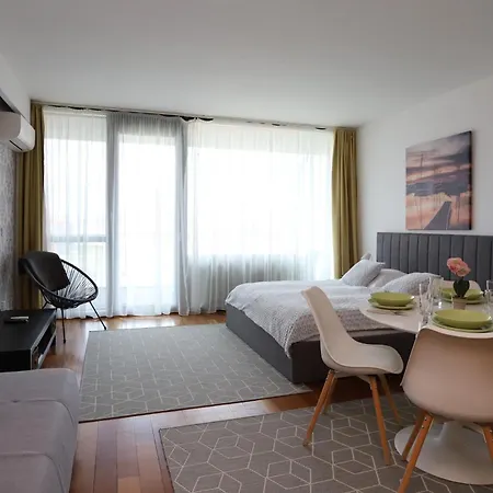 Apartament Bl Lakeview With Pool